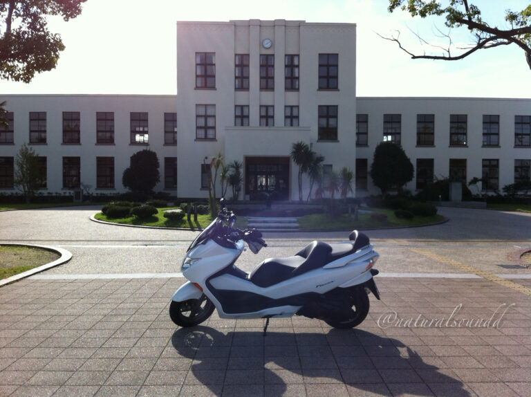 豊郷小学校